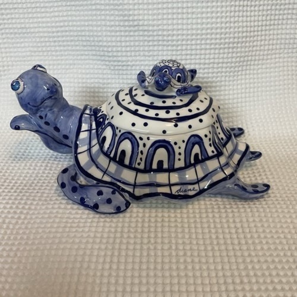 VTG Blue/White Diane Allen Stoneware Turtle Decorative Lidded Dish Trinket Box